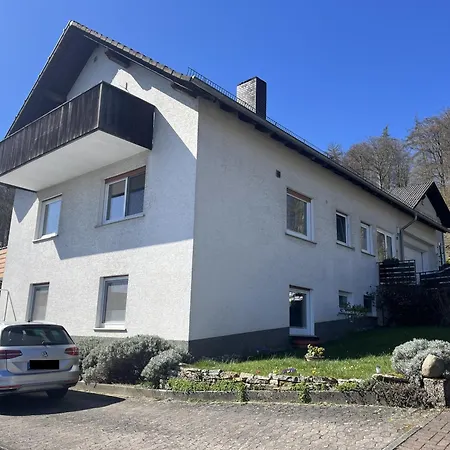 Mit Kamin Am Waldrand *