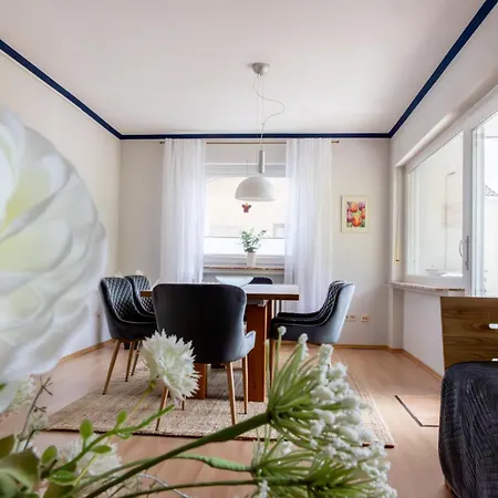 Mit Kamin Am Waldrand 公寓