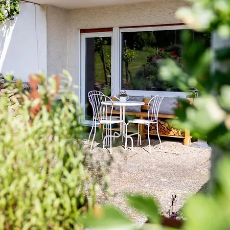 公寓 Mit Kamin Am Waldrand