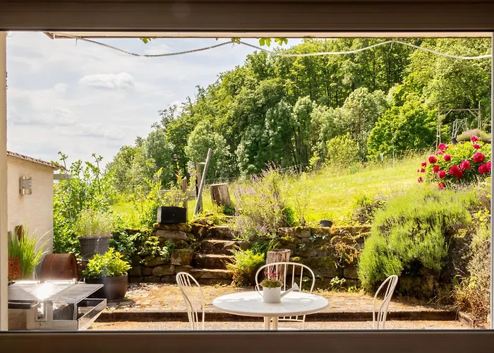 Mit Kamin Am Waldrand Apartman Neu-Eichenberg